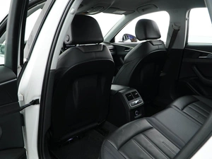 Седан Audi A4 2015 года, 2099444 рублей, Москва