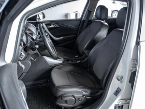 Хетчбэк Opel Astra 2012 года, 865000 рублей, Краснодар