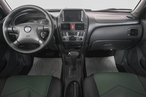 Хетчбэк Nissan Almera 2004 года, 419000 рублей, Кемерово