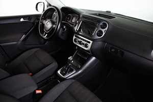 Внедорожник Volkswagen Tiguan 2014 года, 1649000 рублей, Пермь
