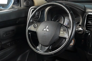 Внедорожник Mitsubishi Outlander 2018 года, 1859000 рублей, Тюмень