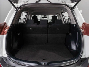 Внедорожник Toyota RAV4 2015 года, 2180000 рублей, Тюмень