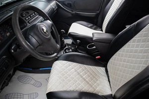 Внедорожник Chevrolet Niva 2017 года, 649000 рублей, Оренбург