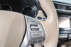 Внедорожник Nissan X-Trail 2016 года, 1869000 рублей, Челябинск
