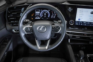 Внедорожник Lexus RX 2023 года, 8899999 рублей, Москва