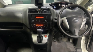 Минивэн Nissan Serena 2012 года, 1300000 рублей, Ачинск