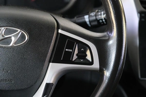 Седан Hyundai Solaris 2012 года, 869000 рублей, Омск