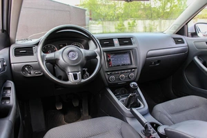 Седан Volkswagen Jetta 2013 года, 850000 рублей, Ярославль