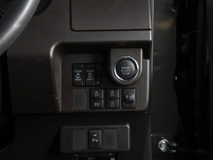 Хетчбэк Toyota Tank 2019 года, 1090000 рублей, Омск