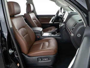 Внедорожник Toyota Land Cruiser 2017 года, 5679000 рублей, Москва