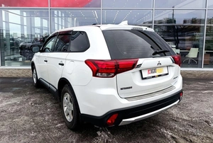 Внедорожник Mitsubishi Outlander 2018 года, 2145000 рублей, Солонцы