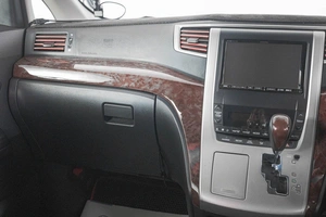 Минивэн Toyota Vellfire 2010 года, 2199000 рублей, Кемерово