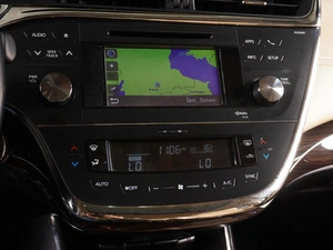 Седан Toyota Avalon 2013 года, 2095000 рублей, Красный Пахарь