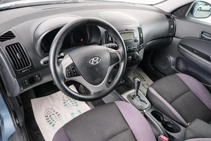 Хетчбэк Hyundai i30 2010 года, 849000 рублей, Красноярск