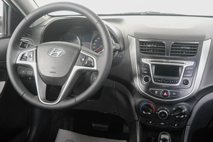 Седан Hyundai Solaris 2016 года, 899000 рублей, Кемерово