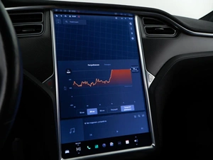 Лифтбек Tesla Model S 2017 года, 2951444 рублей, Москва