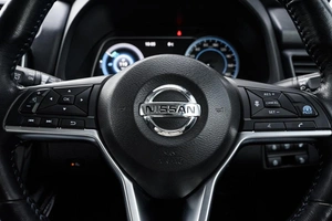 Хетчбэк Nissan Leaf 2018 года, 1890000 рублей, Ульяновск