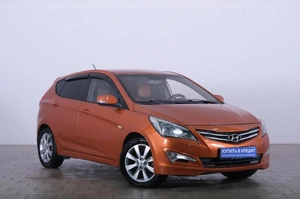 Хетчбэк Hyundai Solaris 2015 года, 939000 рублей, Омск