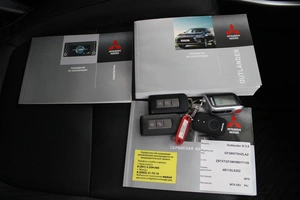 Внедорожник Mitsubishi Outlander 2017 года, 2523500 рублей, Красноярск