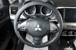 Седан Mitsubishi Lancer 2013 года, 1079000 рублей, Тюмень