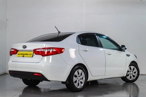 Седан Kia Rio 2015 года, 799000 рублей, Челябинск