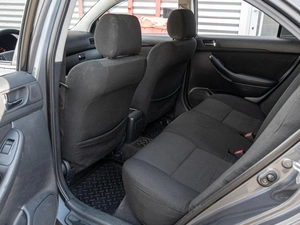 Седан Toyota Avensis 2006 года, 870000 рублей, Краснодар