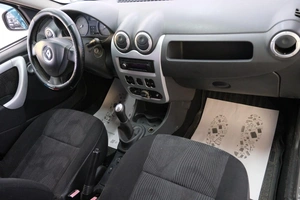 Хетчбэк Renault Sandero 2012 года, 529000 рублей, Омск