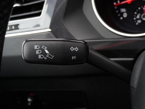 Внедорожник Volkswagen Tiguan 2017 года, 2100000 рублей, Тверь