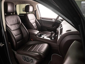 Внедорожник Volkswagen Touareg 2016 года, 3279000 рублей, Тюмень
