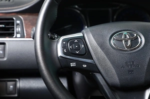 Седан Toyota Camry 2016 года, 2049000 рублей, Новосибирск