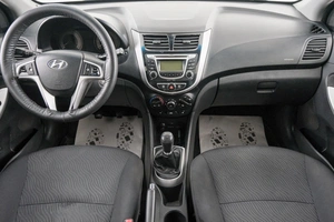 Седан Hyundai Solaris 2012 года, 829000 рублей, Красноярск