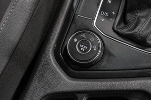 Внедорожник Volkswagen Tiguan 2018 года, 2749000 рублей, Новокузнецк