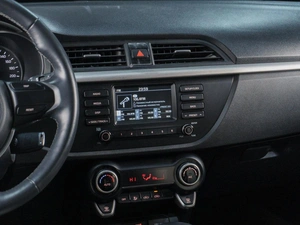 Хетчбэк Kia Rio X-Line 2020 года, 1949000 рублей, Сургут