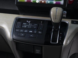 Минивэн Honda Stepwgn 2016 года, 1700000 рублей, Омск