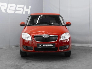 Хетчбэк Skoda Fabia 2009 года, 560000 рублей, Омск
