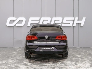 Седан Volkswagen Passat 2011 года, 1020000 рублей, Краснодар