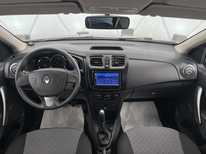 Седан Renault Logan 2016 года, 790000 рублей, Клинцы