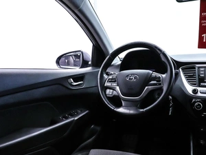 Седан Hyundai Solaris 2018 года, 1200000 рублей, Красноярск