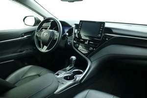 Седан Toyota Camry 2023 года, 3800000 рублей, Красноярск