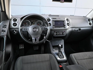 Внедорожник Volkswagen Tiguan 2012 года, 1429000 рублей, Кирилловка