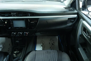 Седан Toyota Corolla 2013 года, 1369000 рублей, Омск