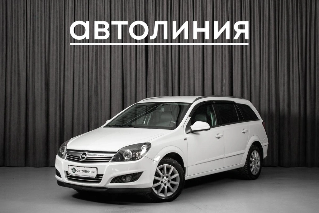 Универсал Opel Astra 2014 года, 560000 рублей, Красноярск