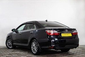 Седан Toyota Camry 2016 года, 2309000 рублей, Сургут