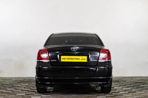 Седан Toyota Avensis 2006 года, 819000 рублей, Сургут