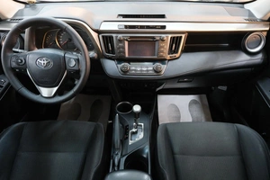 Внедорожник Toyota RAV4 2013 года, 1989000 рублей, Омск