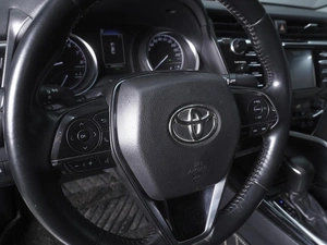 Седан Toyota Camry 2018 года, 2150000 рублей, Ростов-на-Дону