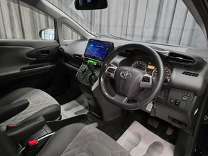 Минивэн Toyota Wish 2011 года, 1180000 рублей, Красноярск