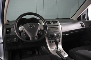 Седан Toyota Corolla 2008 года, 930000 рублей, Омск