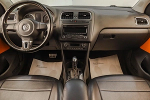 Хетчбэк Volkswagen Polo 2012 года, 989000 рублей, Челябинск