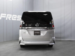 Минивэн Nissan Serena 2019 года, 2600000 рублей, Омск